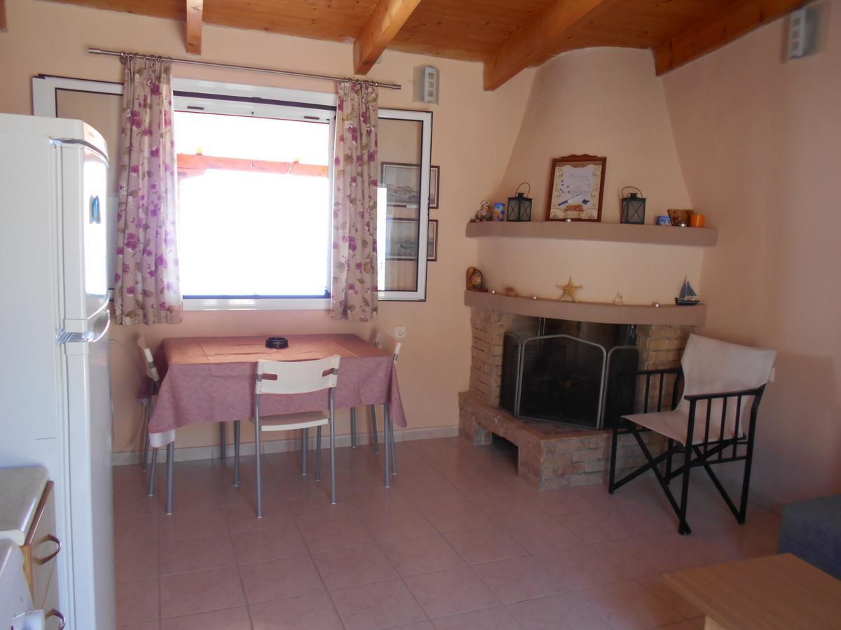 Zephyros Rooms And Apartments Drymon Esterno foto