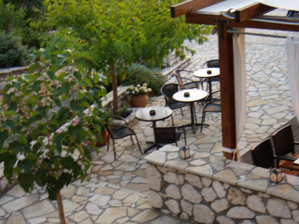 Zephyros Rooms And Apartments Drymon Esterno foto