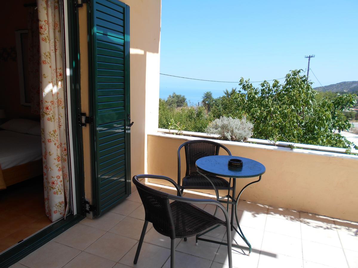 Zephyros Rooms And Apartments Drymon Esterno foto