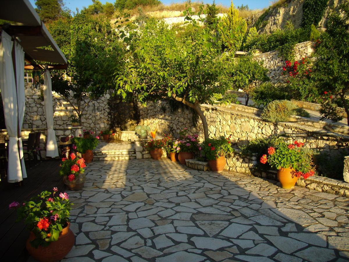 Zephyros Rooms And Apartments Drymon Esterno foto