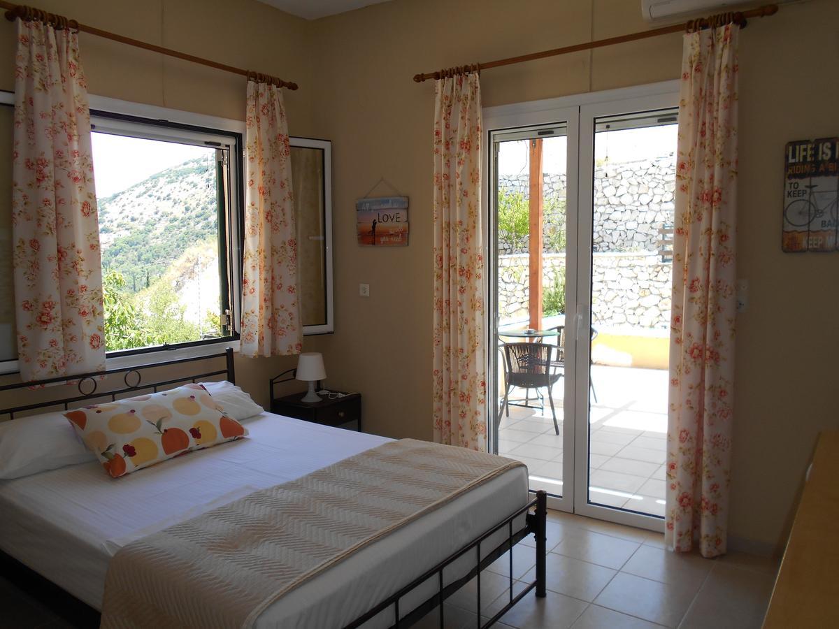 Zephyros Rooms And Apartments Drymon Esterno foto